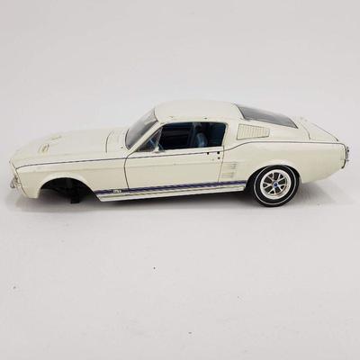 Metal Die-cast 1967 Mustang by Ertl - 1/18 scale - missing pieces