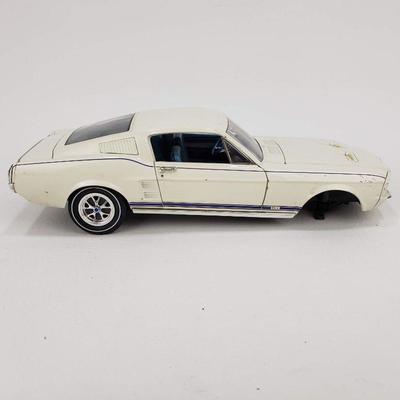 Metal Die-cast 1967 Mustang by Ertl - 1/18 scale - missing pieces