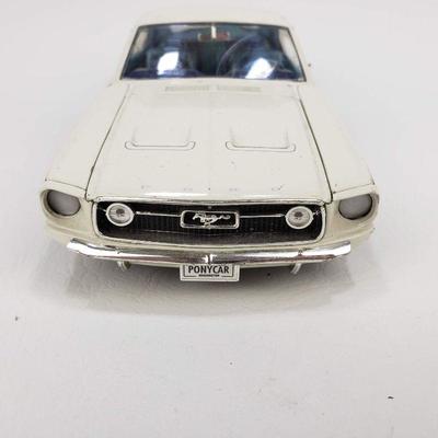 Metal Die-cast 1967 Mustang by Ertl - 1/18 scale - missing pieces