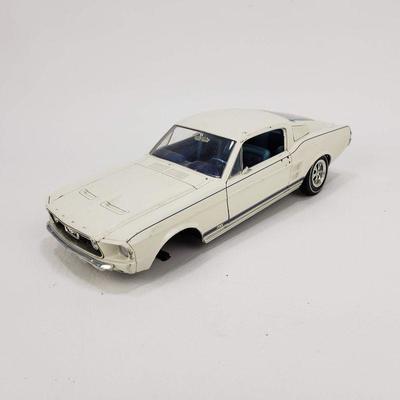 Metal Die-cast 1967 Mustang by Ertl - 1/18 scale - missing pieces