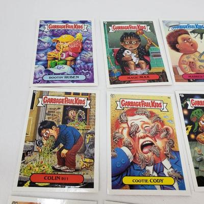 Garbage Pail Kids - 12 Stickers, 4 Cards
