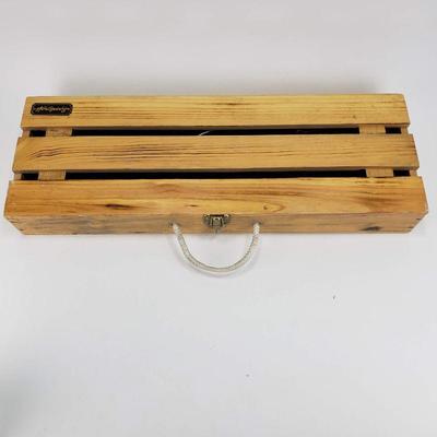 Metal Horseshoe Set With Wood Crate Carry Case