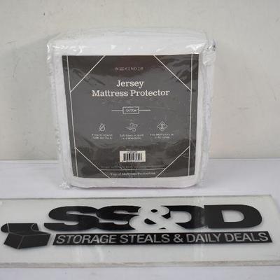 Weekender Jersey Mattress Protector, Queen - New