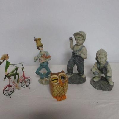 Lot 35 - Whimsical Items