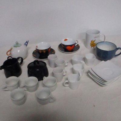 Lot 44 - Coffee & Tea Items
