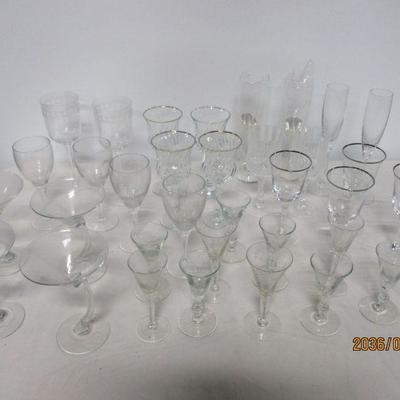 Lot 78 - Clear Drinking Glass - Lenox Flute Pair