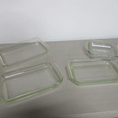Lot 82 - Anchor Hocking & Pyrex Dishes