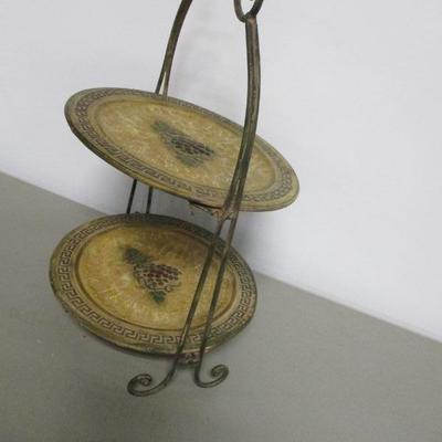 Lot 101 - Two Tier Display Tray