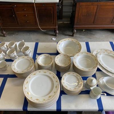 12 Pc China Set-Four Crown China-Japan w/serving pieces-Lot 328