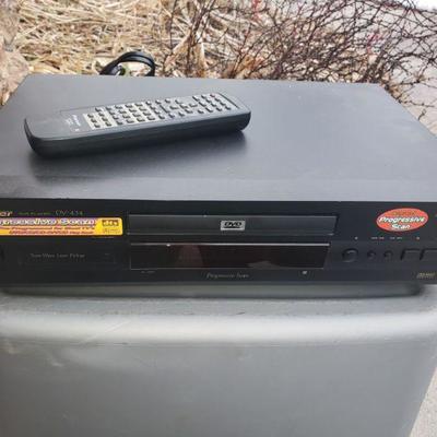 Pioneer DVD player with remote