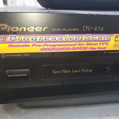 Pioneer DVD player with remote