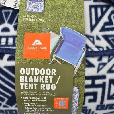Ozark Trail Blue Patterned Outdoor Blanket with Fleece Top and Waterproof Bottom