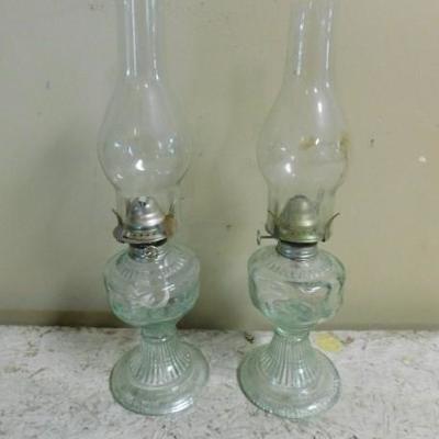 Set of Clear Glass Pedestal Oil Lamps 8