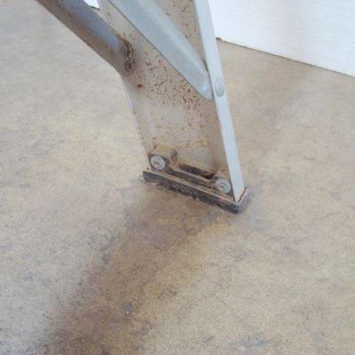 Lot 1039 - 8' Household A-Frame Ladder Gorilla Ladder - no rating sticker 