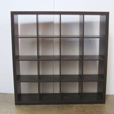 Lot 1040 - Nice Wooden Cubby Bookcase Shelf Unit