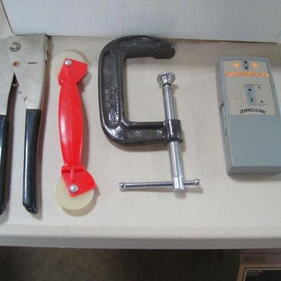 Lot 1054 - Mixed Tool Lot + Studfinder