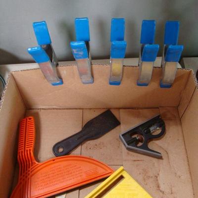 Lot 1056 - Small tool lot with Rockler Vise