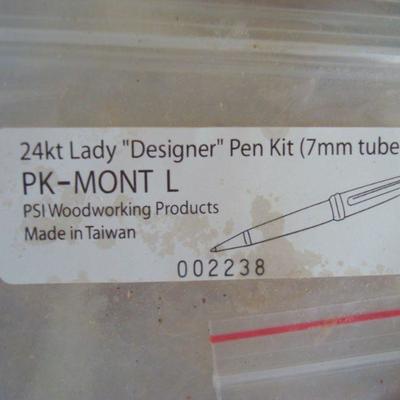 Lot 1070 - Pen Crafting Lot 
