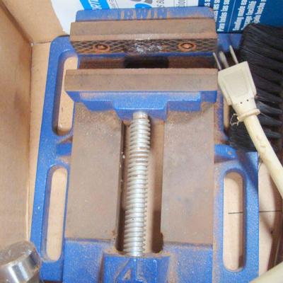Lot 1072 - Mixed Tool Lot Clamp Sand Paper Hammer