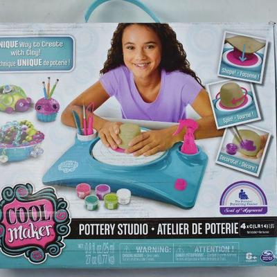 Cool Maker Pottery Studio, Clay Pottery Wheel Craft Kit Age 6+, $20 Retail - New