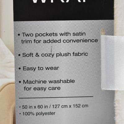 Angel Wrap Plush Throw Blanket w/ Pockets, Camo Print, 50
