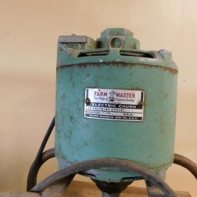 Vintage 5 Gallon Farm Master Electric Churn