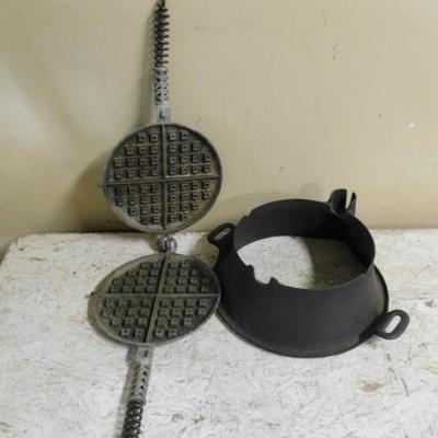 Griswold Cast Iron #8 Waffle Iron with Burner Stand
