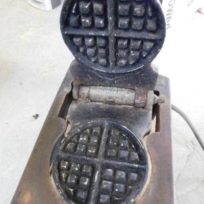 F.S. Cardon Co. Rugged One Cast Iron Electric Commercial Waffle Iron