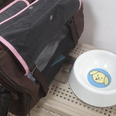Lot 3025 - Animal Pet Lot Kennel + More 