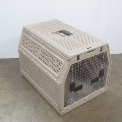 Lot 3025 - Animal Pet Lot Kennel + More 