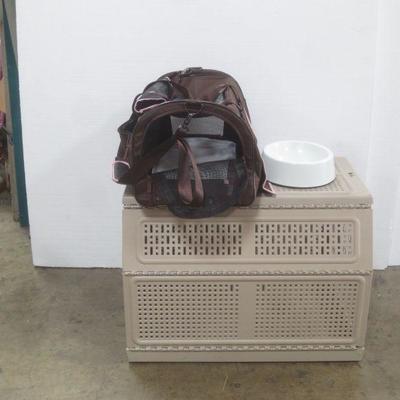 Lot 3025 - Animal Pet Lot Kennel + More 