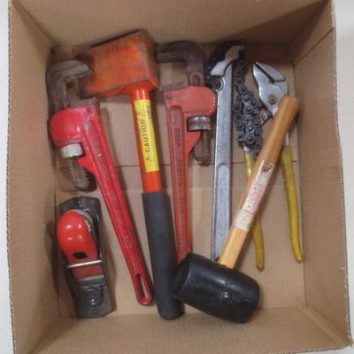 Lot 3030 - Assorted Hand Tools hammer wrenches plane