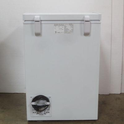 Lot 3035 - Insignia Chest Freezer 3 1/2 Cubic Feet 