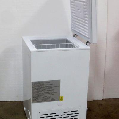 Lot 3035 - Insignia Chest Freezer 3 1/2 Cubic Feet 