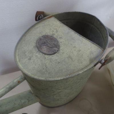 Lot 3043 - Garden Lot Havahart Trap Hudson Sprayer More 
