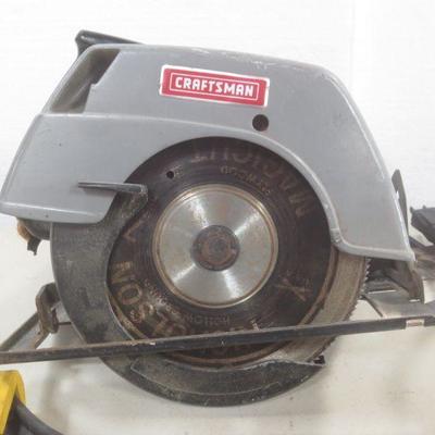 Lot 3045 - Craftsman Circular Saw + Clamps 