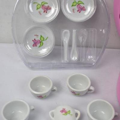 Toysmith 11-Piece Li'l Tea Tote Set in Pink Case