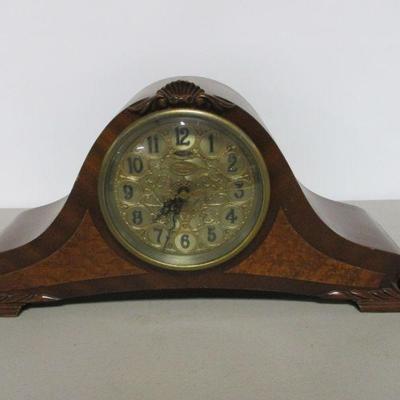 Lot 167 - Telechron Motored Mantle Clock