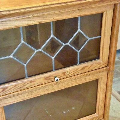 Amish Crafted Small Book Shelf with Glass Doors