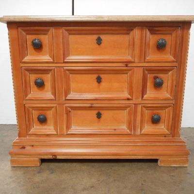 Lot 3013 A - Thomasville Marble Topped 3 Drawer Dresser 