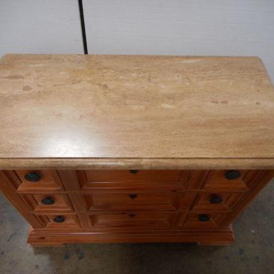 Lot 3013 B - Thomasville Marble Topped 3 Drawer Dresser 