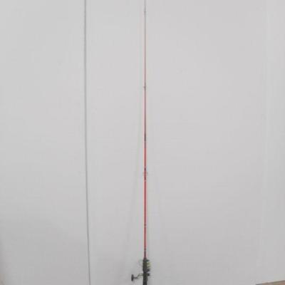 Lot 3024 - Daiwa 200 Series 212 Fishing Pole