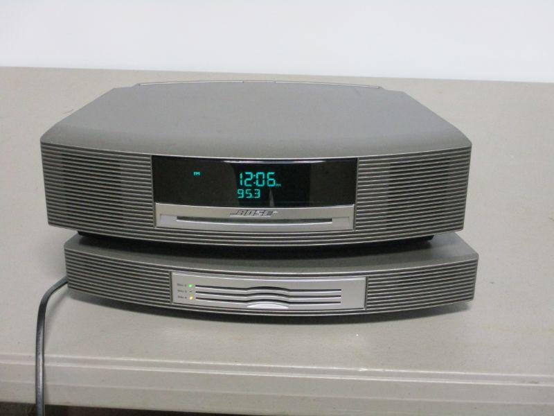 Lot 187 BOSE AM/FM Radio & Multi CD Player