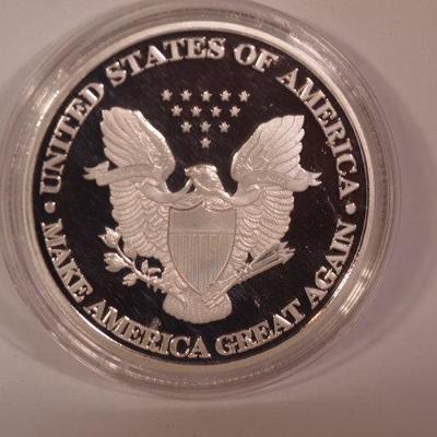 Make America Great Again Collectors Coin   1064