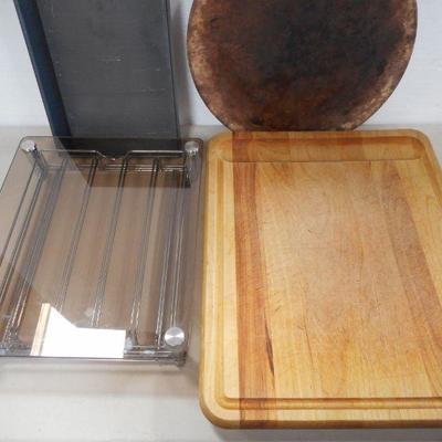 Lot 363 -  4 Piece Kitchen Lot / Nice Cutting Board
