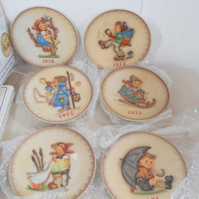 Lot 3072 - Lot of Vintage MJ HUMMEL GOEBEL Display plates