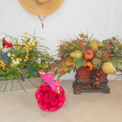 Lot 3085 - Variety of Plastic Plants and Flowers Home Office Decor