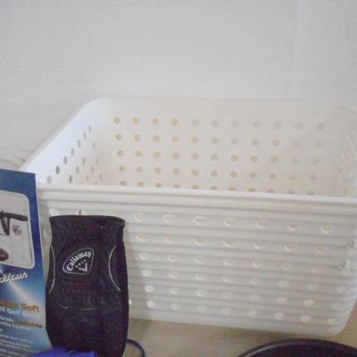 Lot 3086 - Misc Lot of Kitchen Home Items 