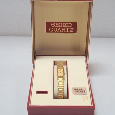 Lot 2030 - Seiko Quartz Women's Wrist Watch 