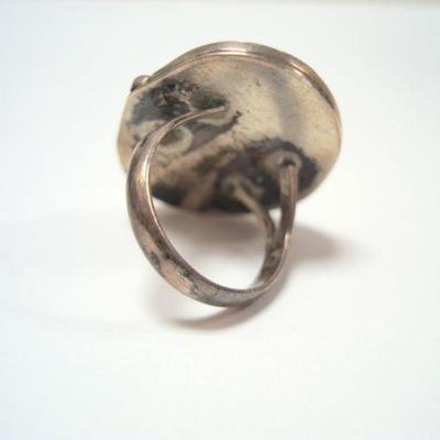 Lot 2049 - 925 Sterling Silver Ring with Turquoise 